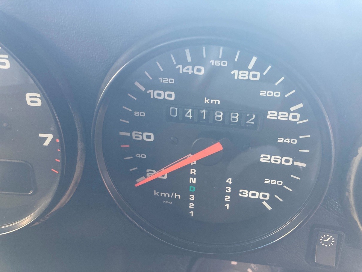 チラ見せ993右ハンドル