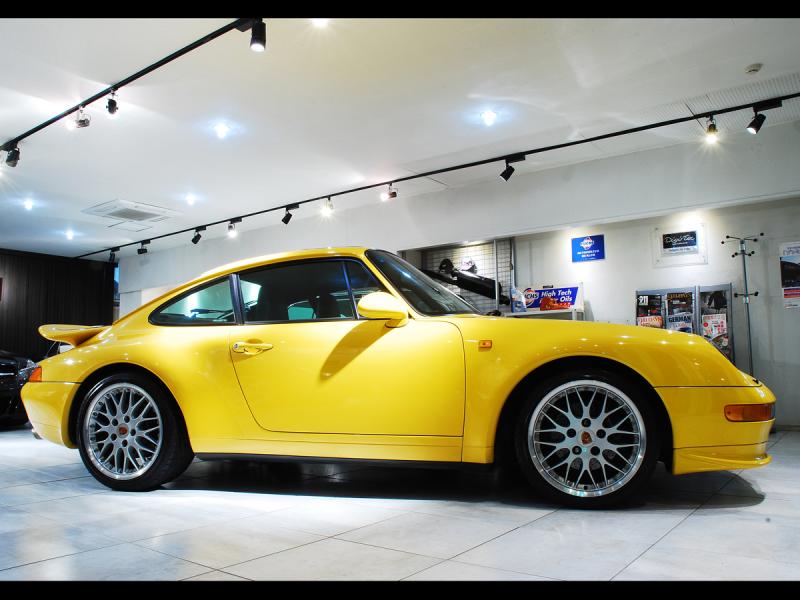 ポルシェ|911(Type993)|カレラ 6速MT スピードイエローの風に