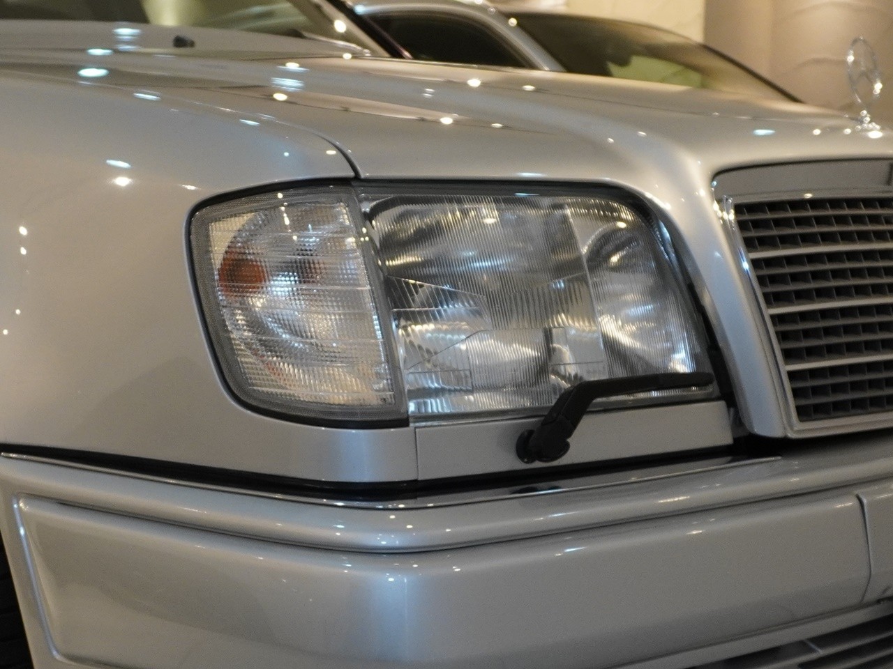 メルセデスベンツ Eクラス E500リミテッド 過去販売車輌 整備記録簿24枚