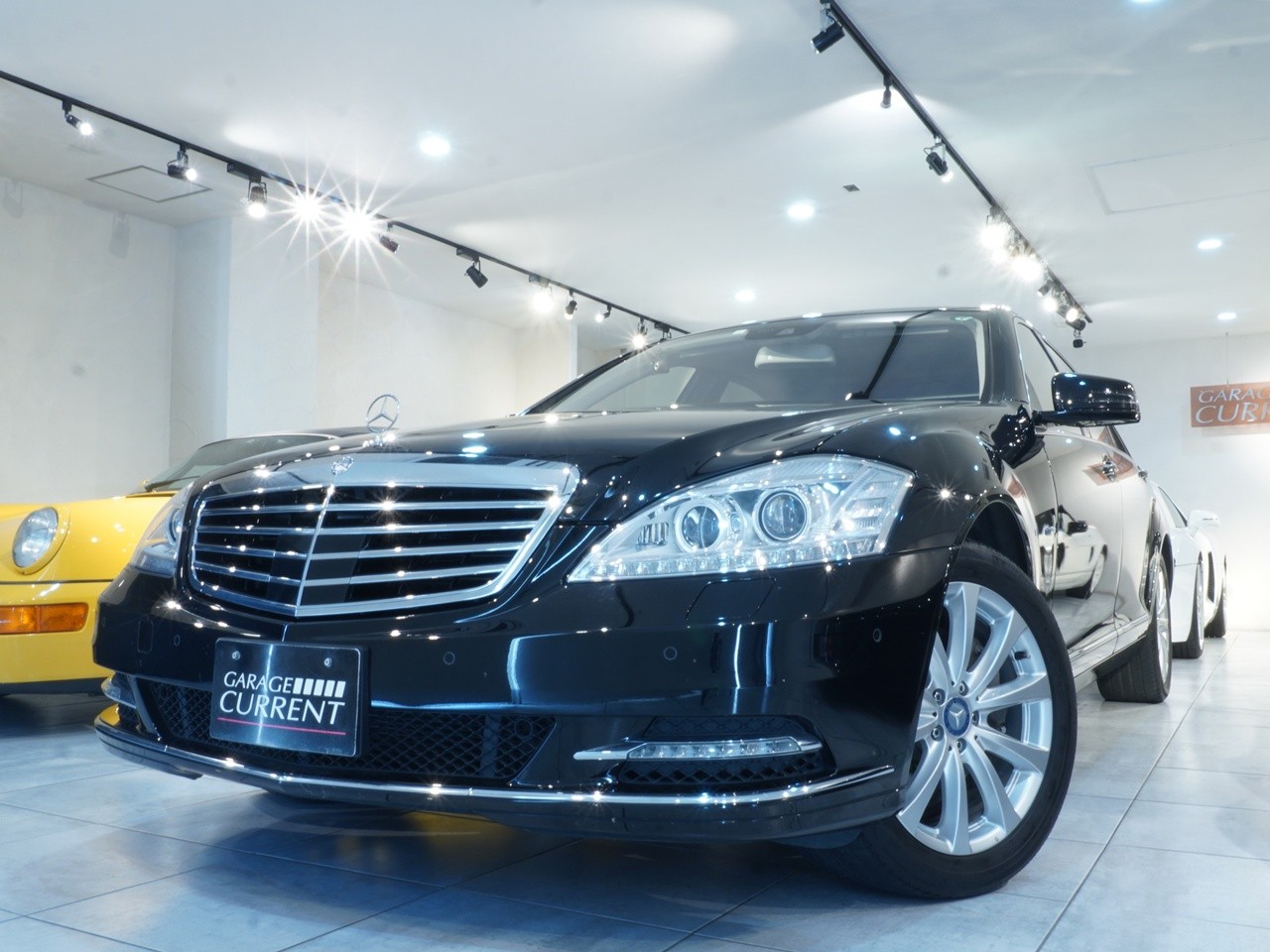 SクラスS550ブルーエフィーシェンシーロング(W221)　オブシディアンブラック　黒革　右ハンドル　ユーザー様直接買取車輌