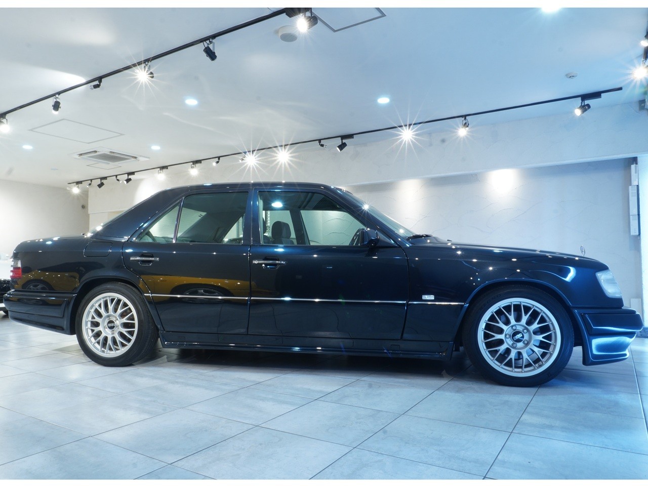 メルセデスベンツ　Eクラス