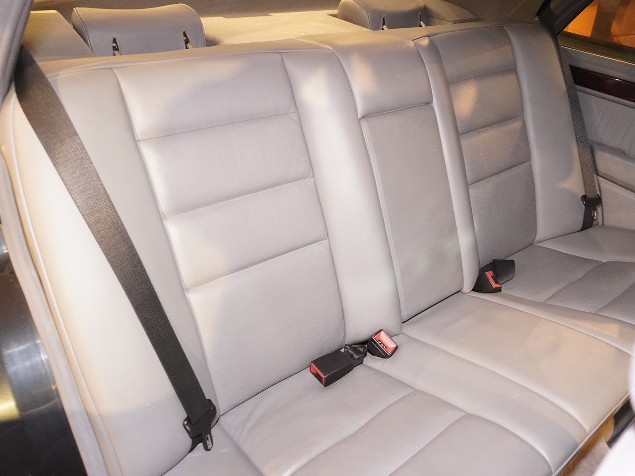 メルセデスベンツ　Eクラス