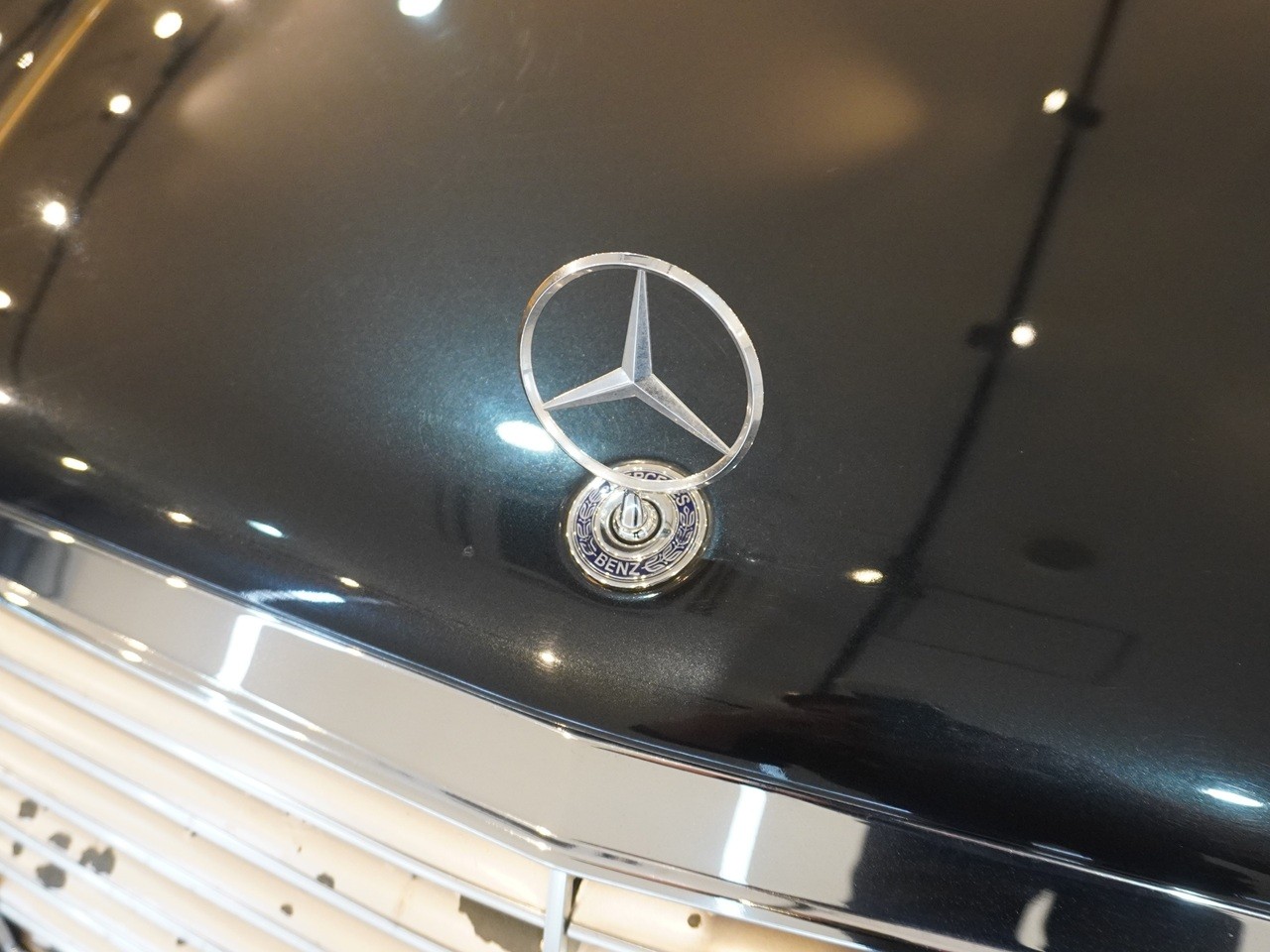 メルセデスベンツ　Eクラス