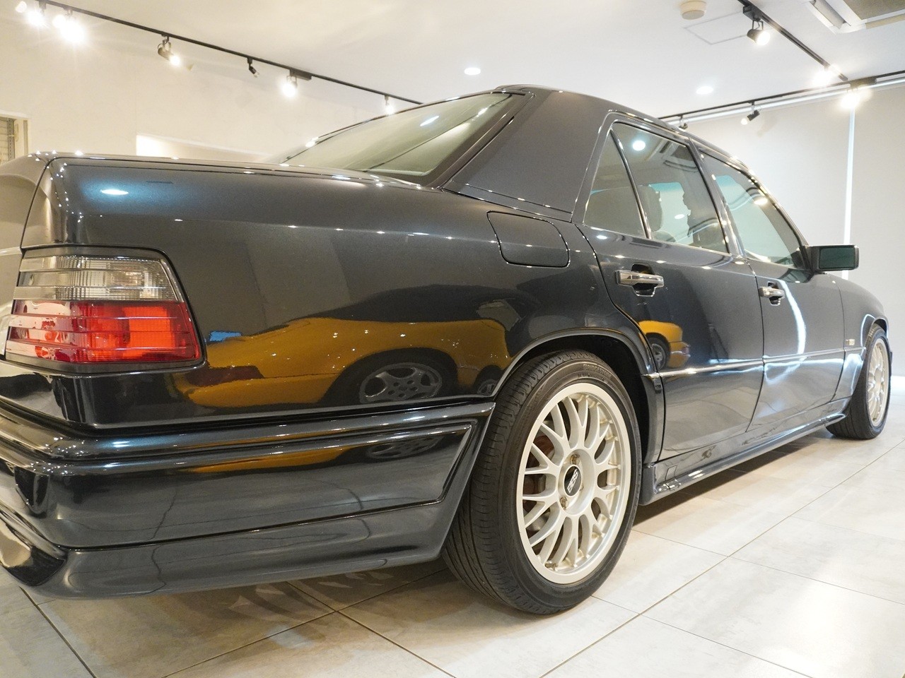 メルセデスベンツ　Eクラス