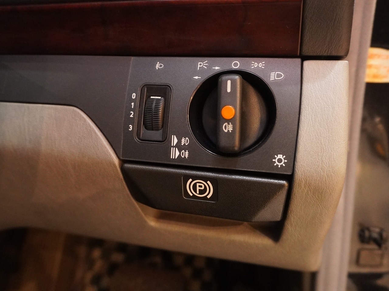 メルセデスベンツ　Eクラス