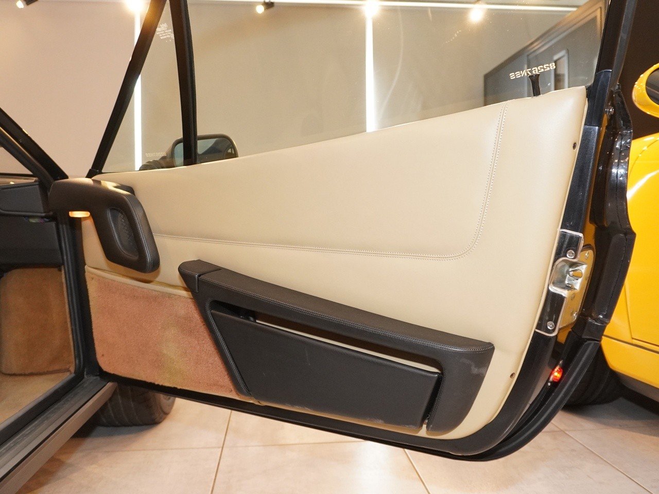 フェラーリ　328