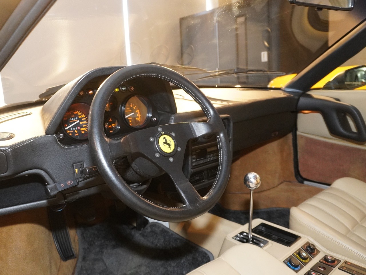 フェラーリ　328