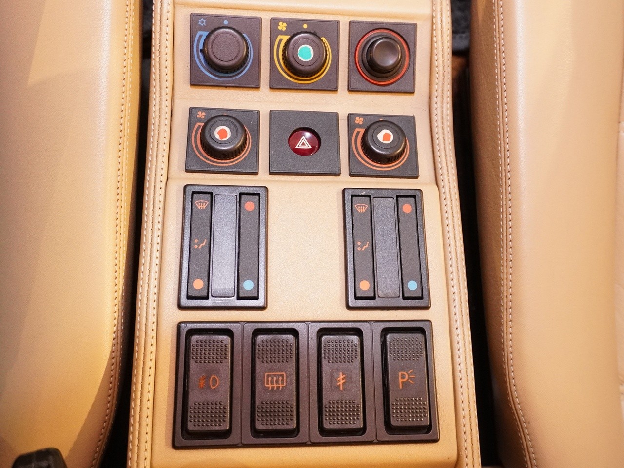 フェラーリ　328