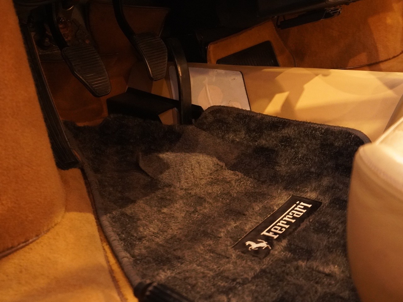 フェラーリ　328