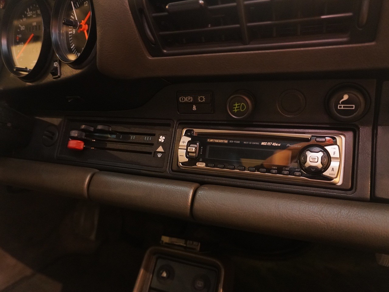 ポルシェ　911(Type930)