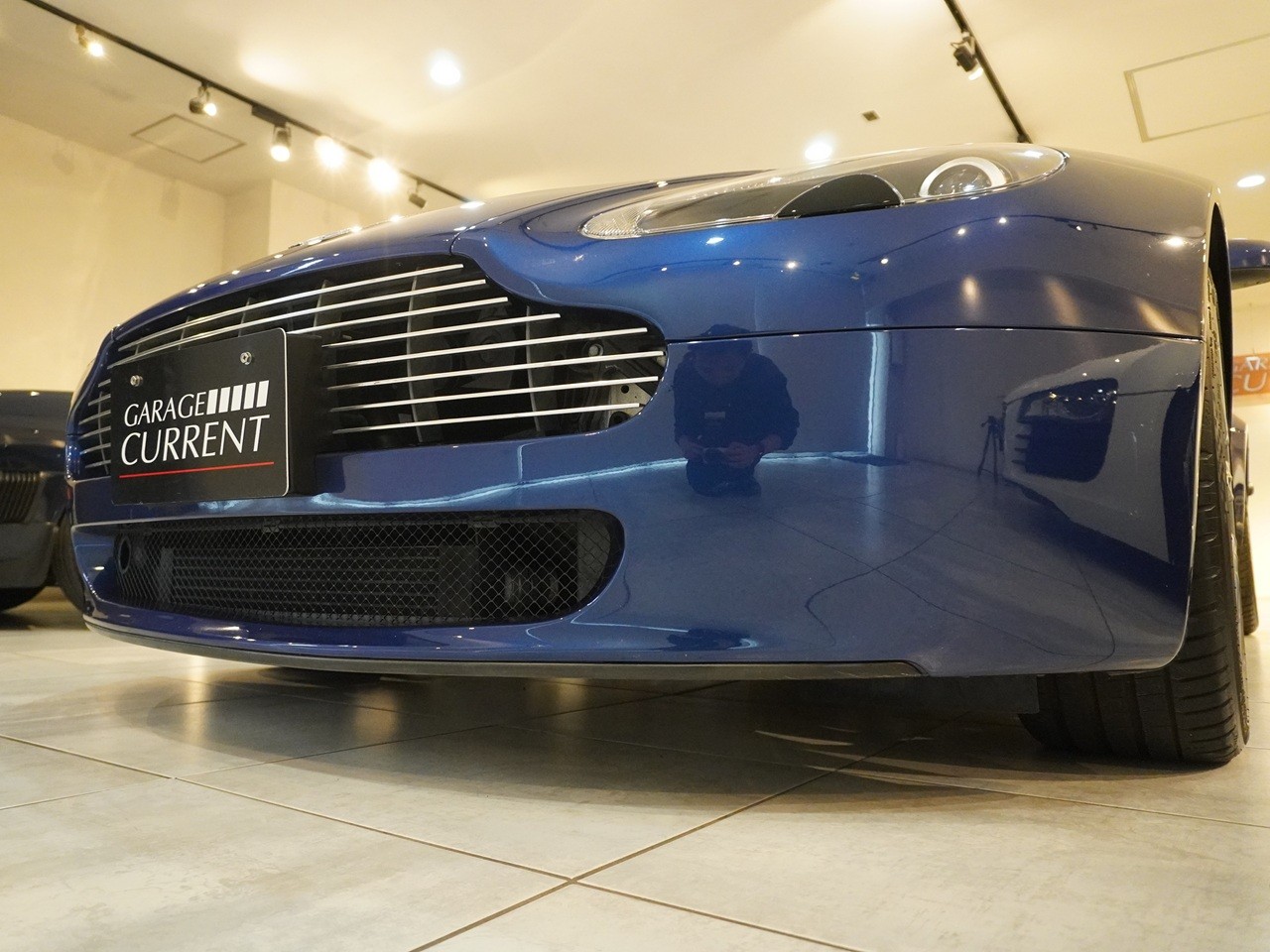 アストンマーティン　V8