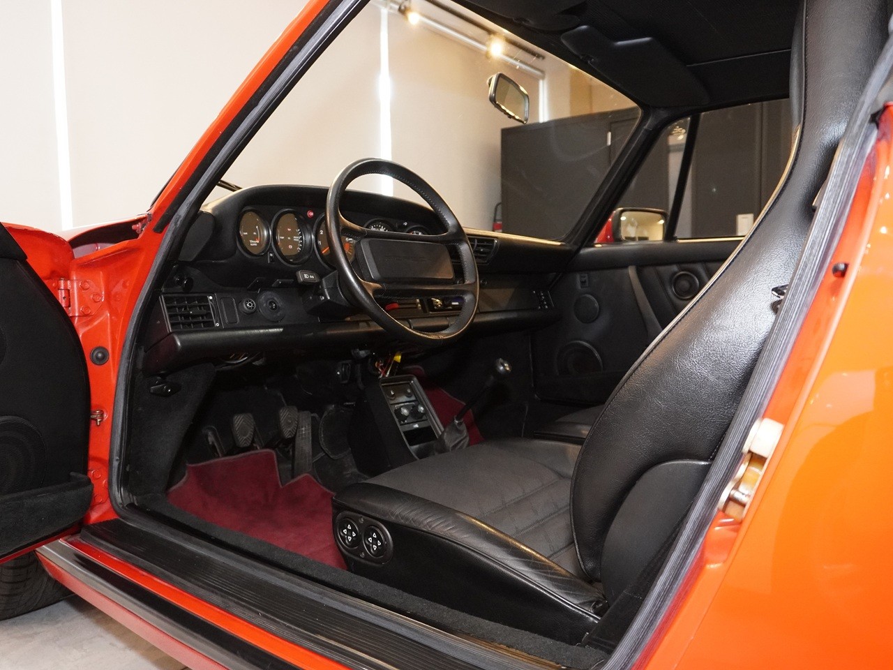 ポルシェ　911(Type930)