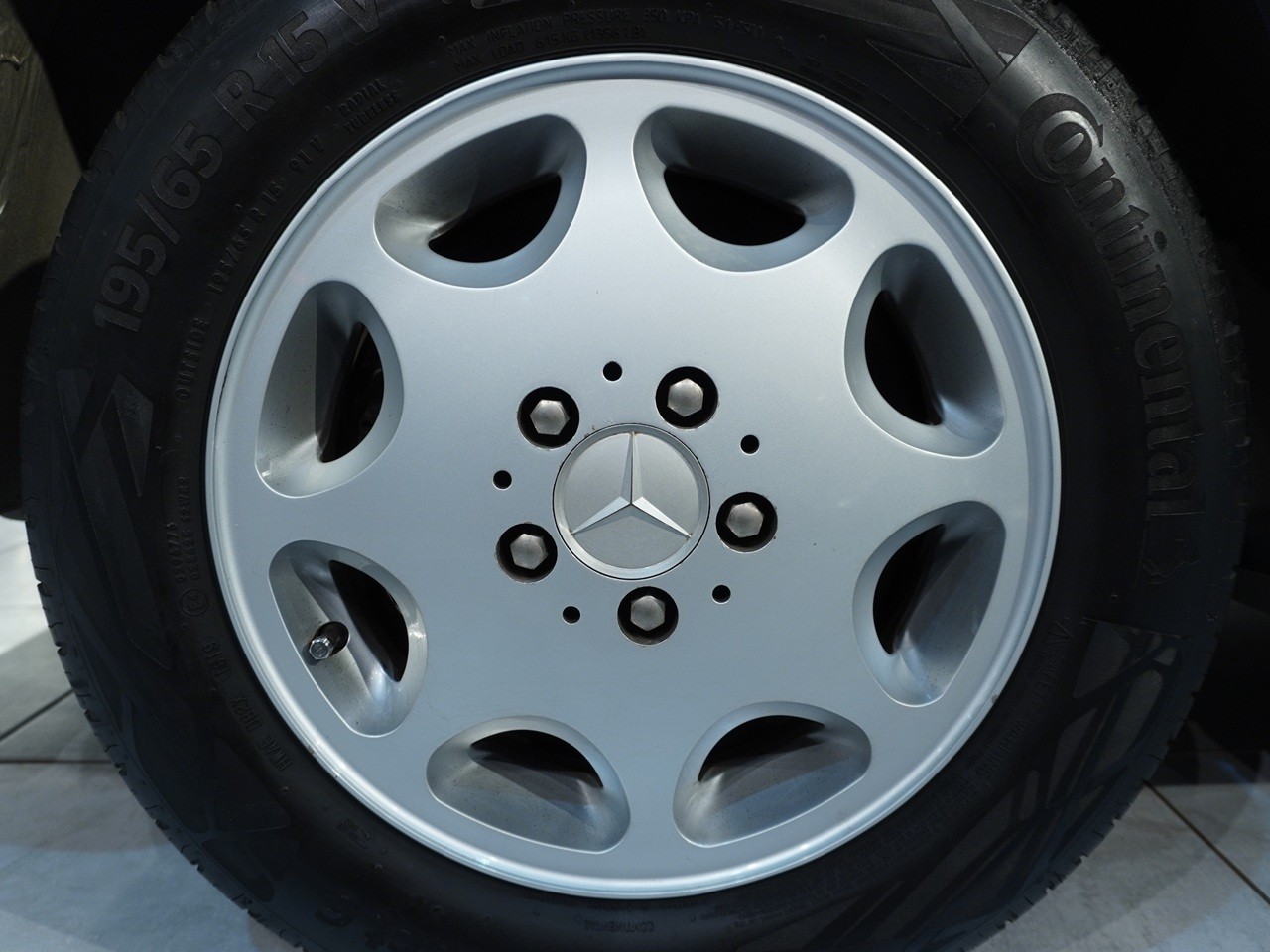 メルセデスベンツ　Eクラス