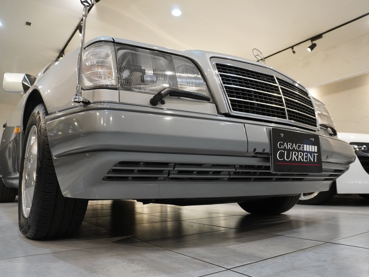 メルセデスベンツ　Eクラス