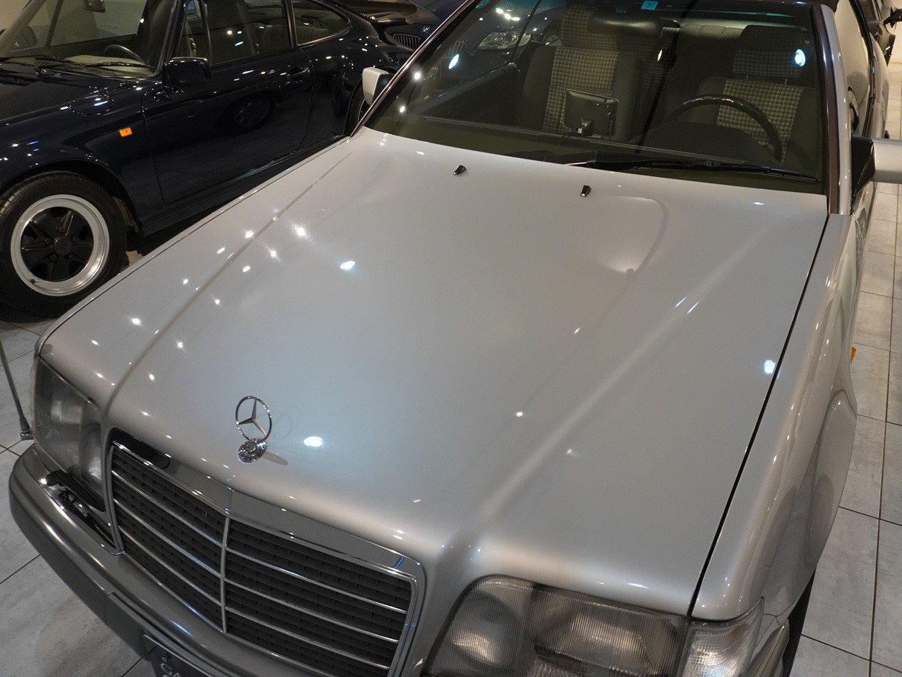 メルセデスベンツ　Eクラス