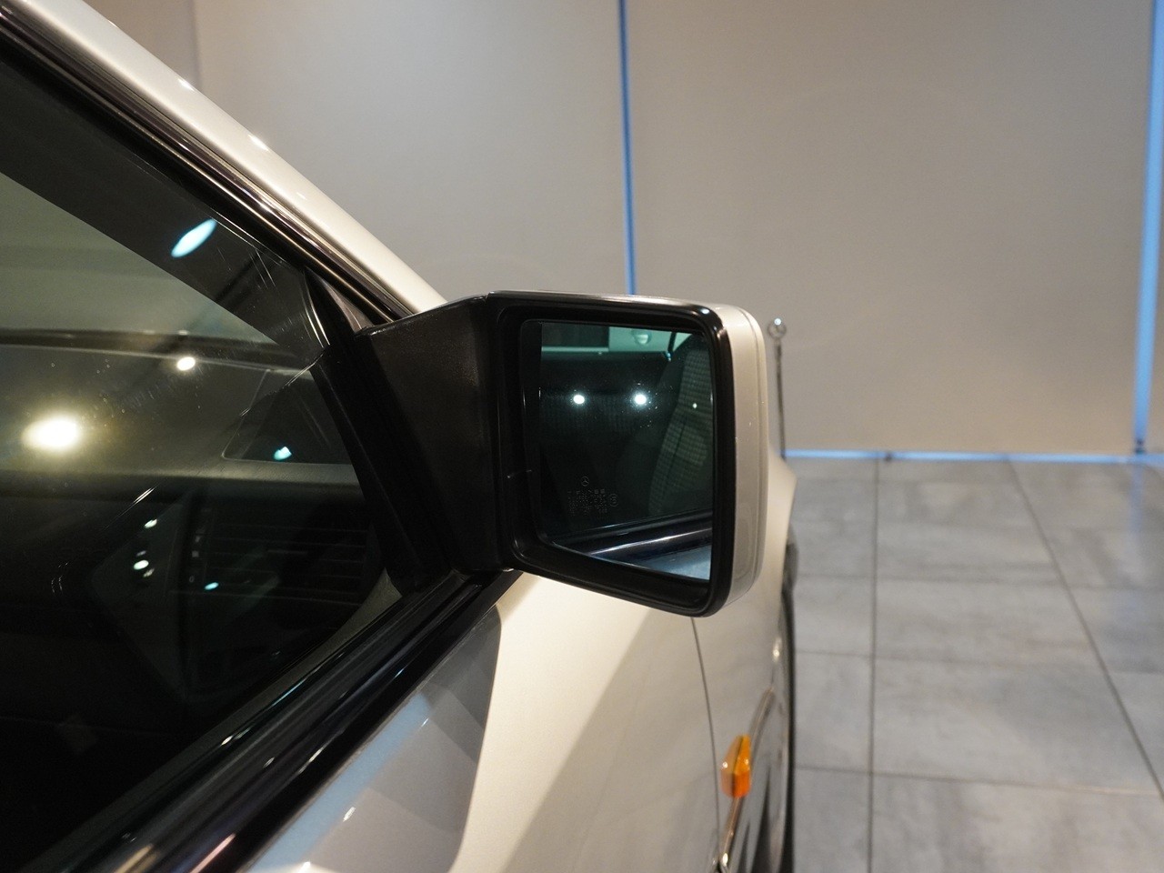 メルセデスベンツ　Eクラス