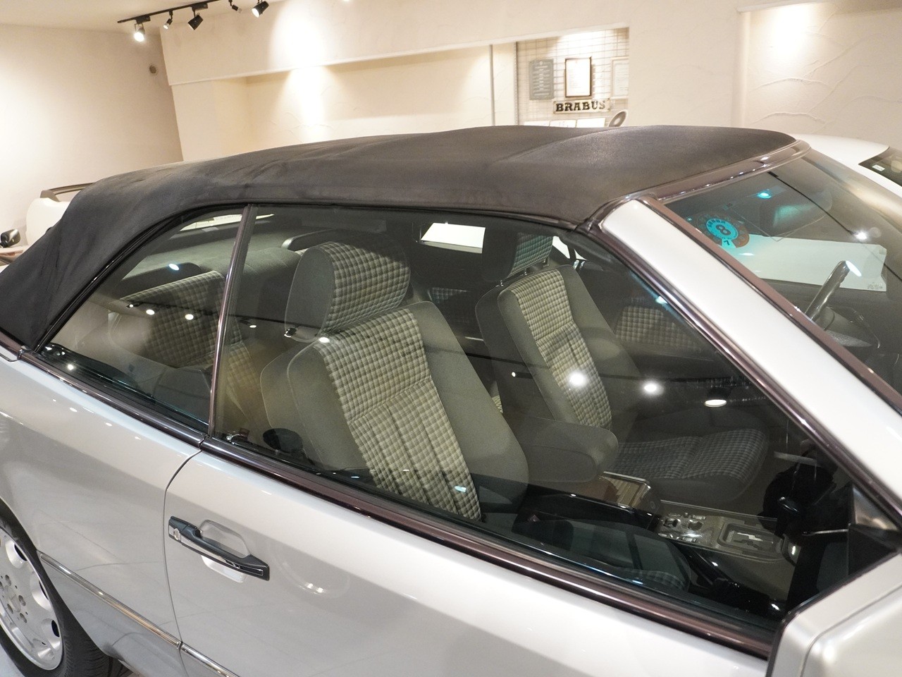 メルセデスベンツ　Eクラス