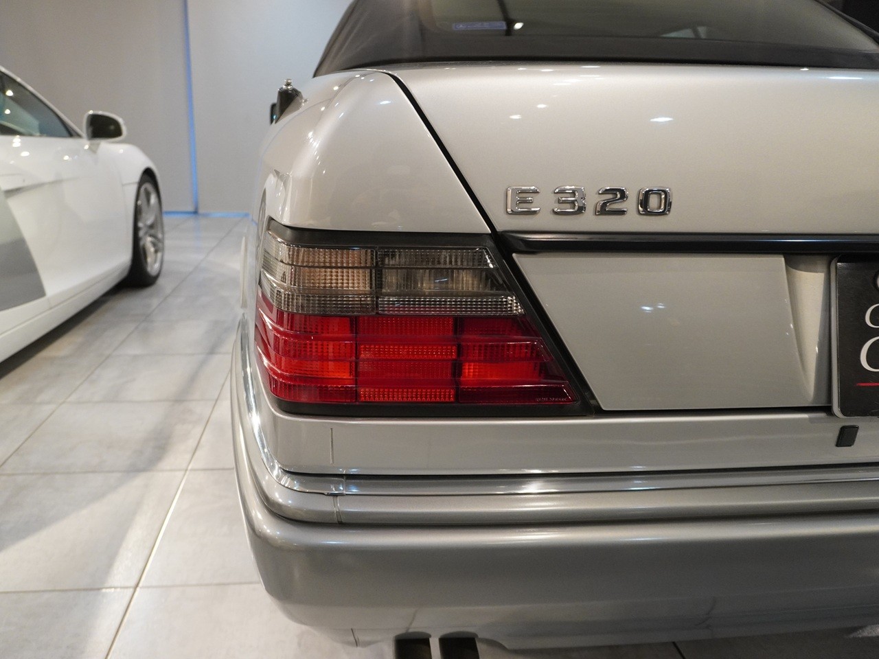 メルセデスベンツ　Eクラス