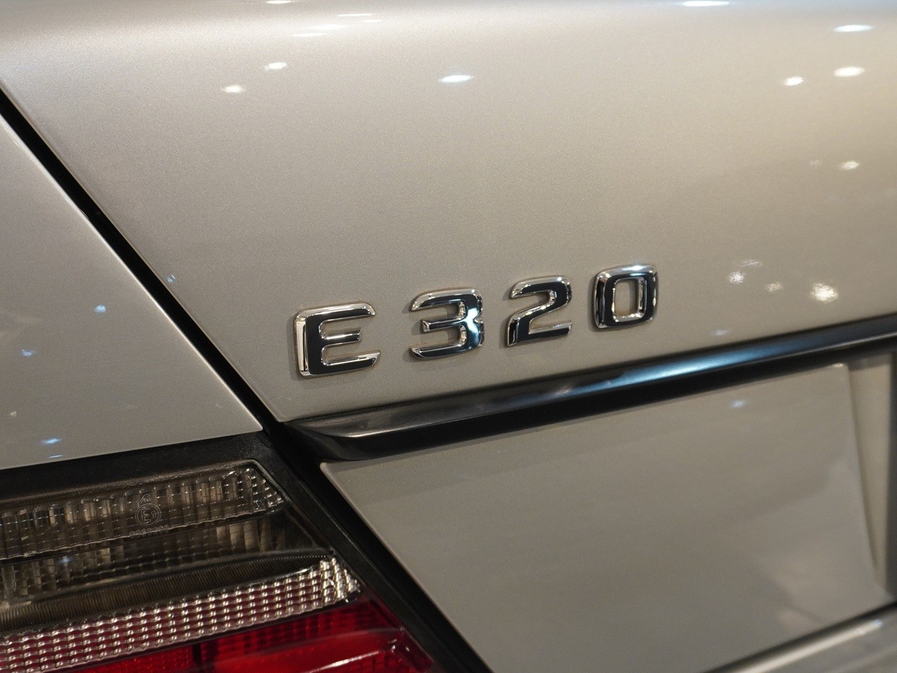 メルセデスベンツ　Eクラス