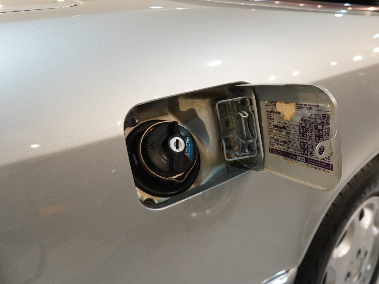 メルセデスベンツ　Eクラス