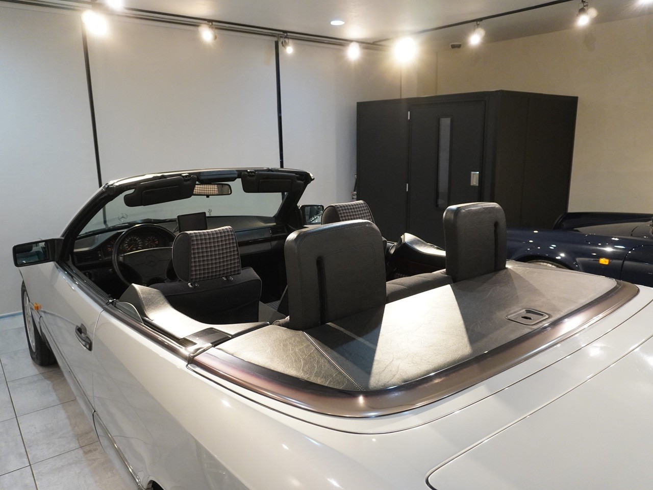 メルセデスベンツ　Eクラス