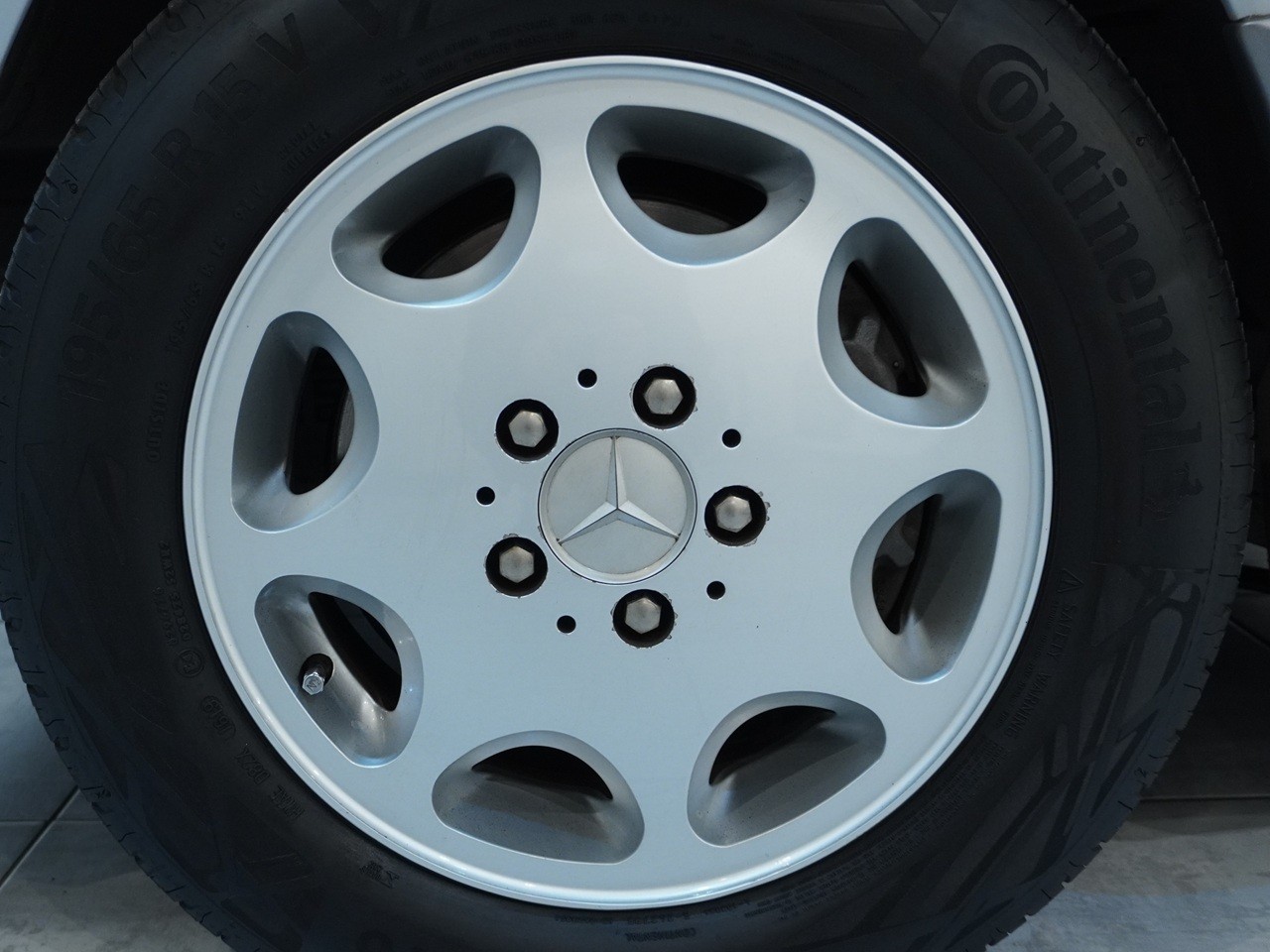 メルセデスベンツ　Eクラス