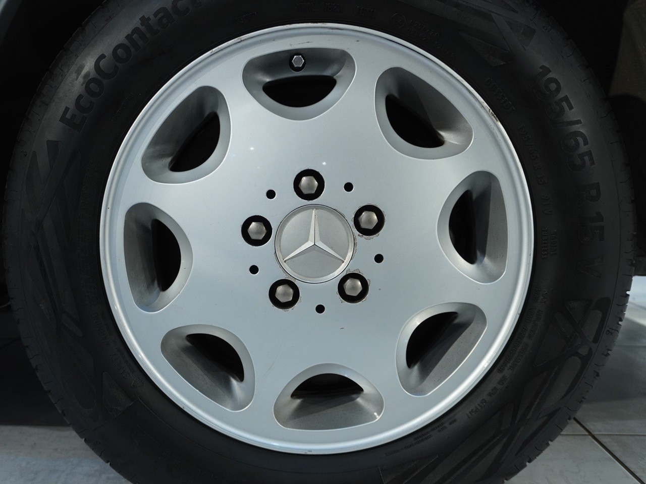 メルセデスベンツ　Eクラス