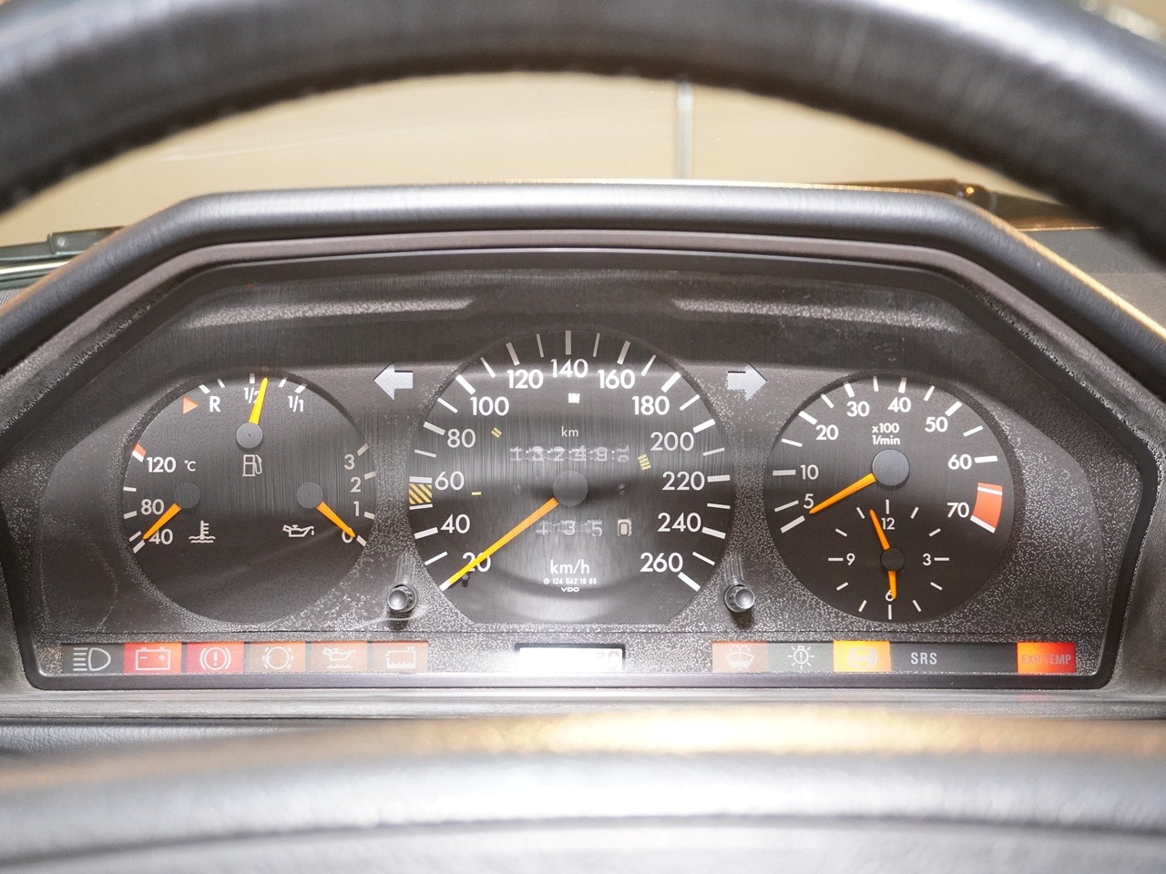 メルセデスベンツ　Eクラス