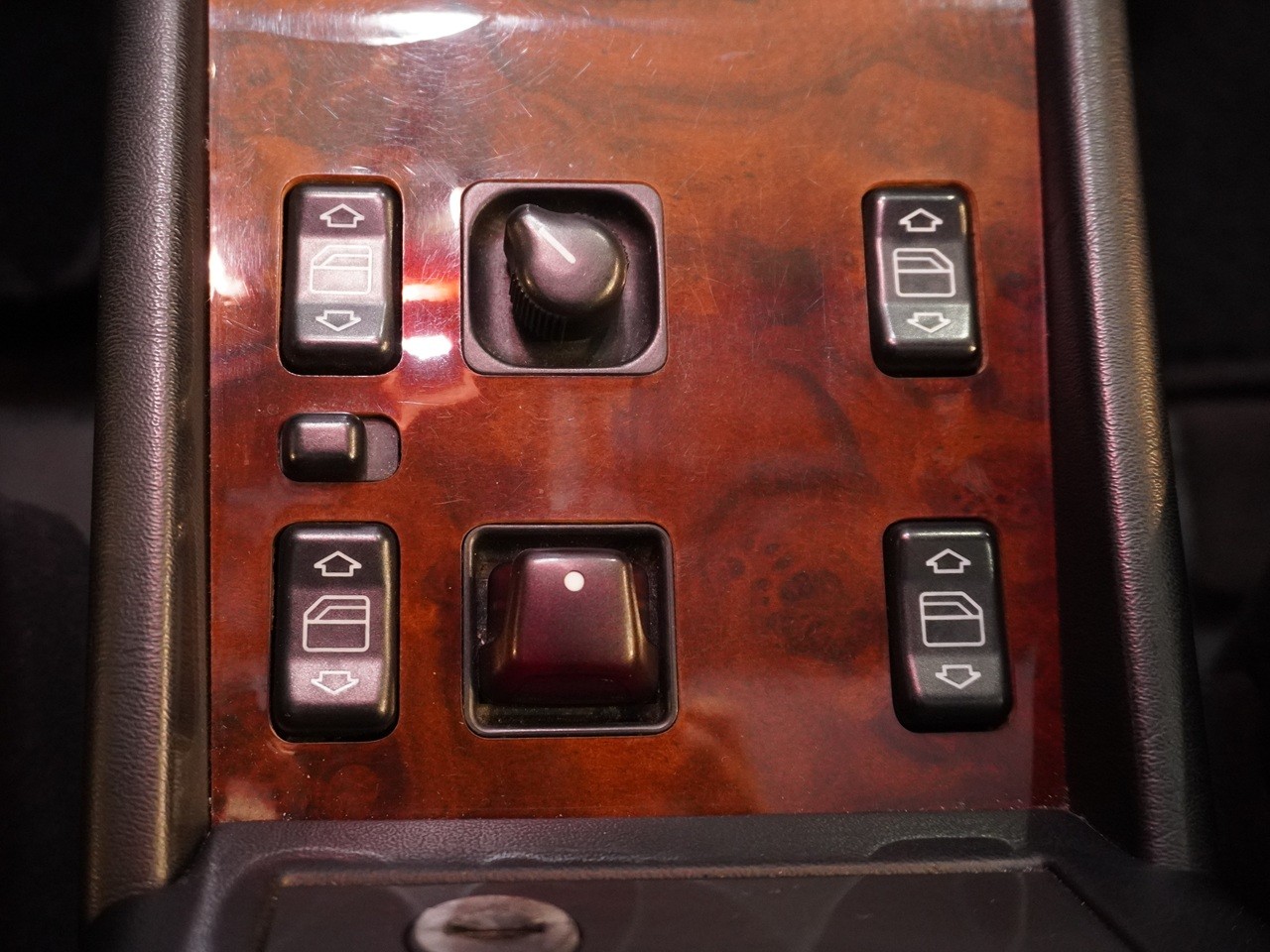 メルセデスベンツ　Eクラス