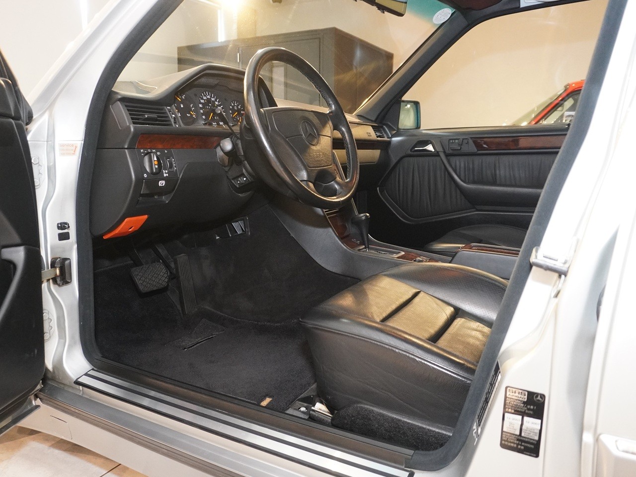 メルセデスベンツ　ミディアムクラス