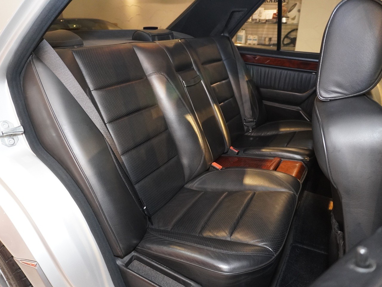 メルセデスベンツ　ミディアムクラス