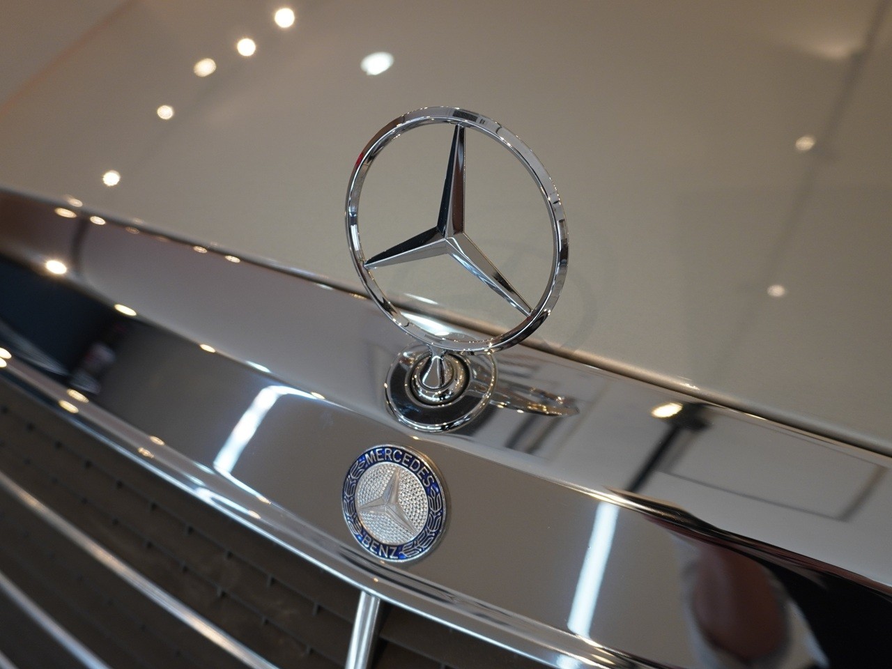 メルセデスベンツ　ミディアムクラス