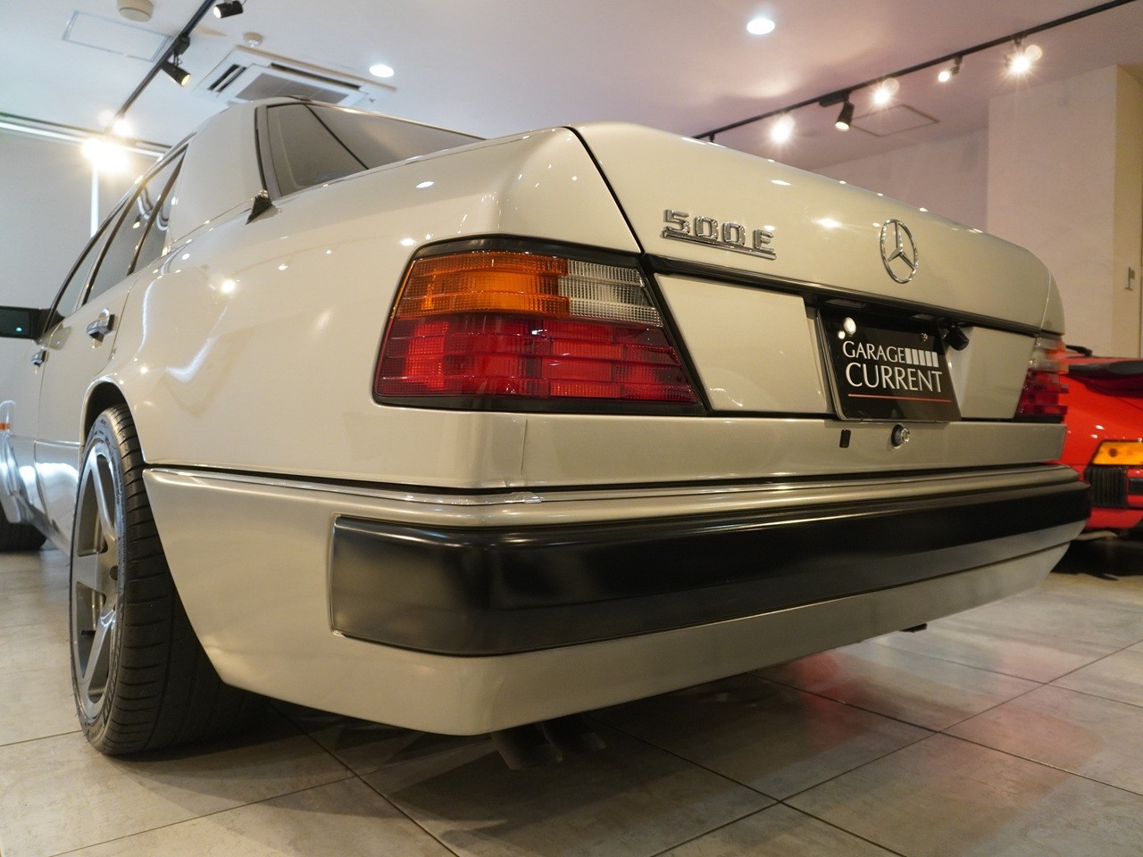 メルセデスベンツ　ミディアムクラス