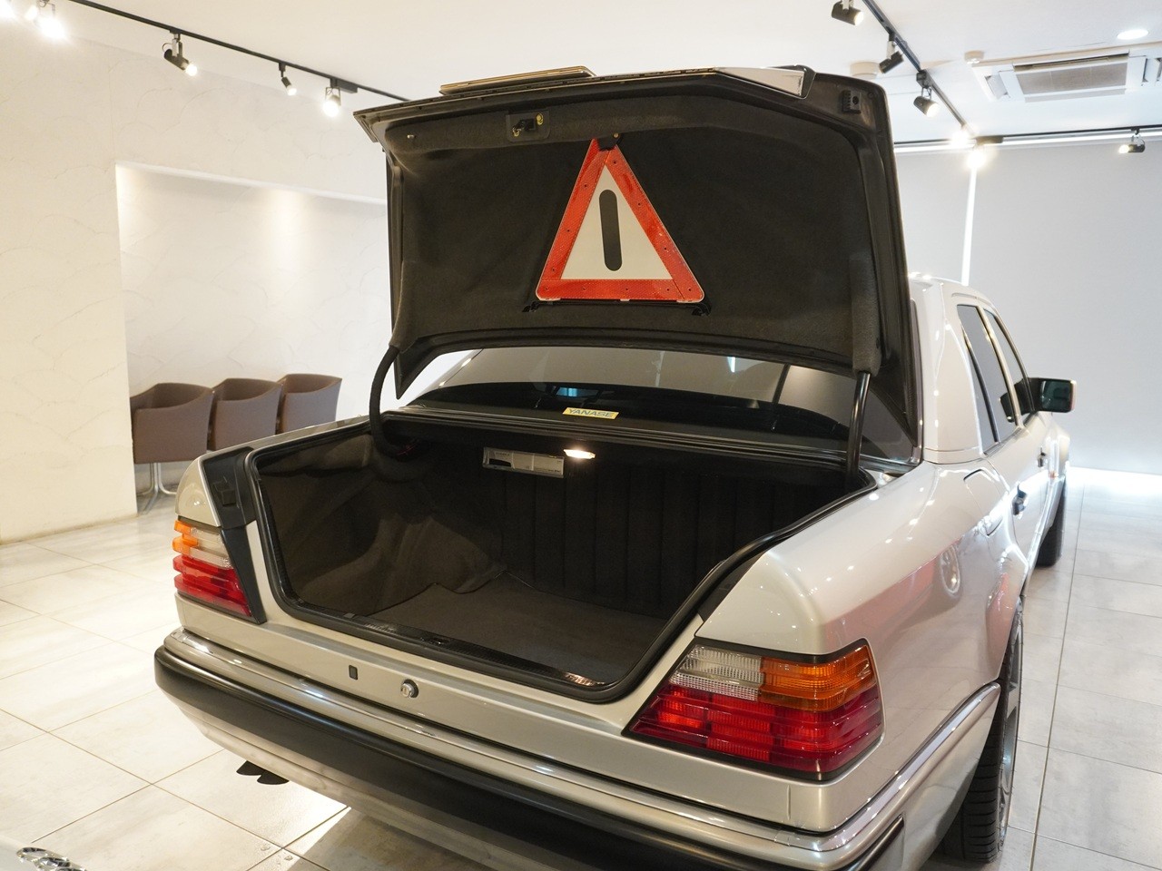 メルセデスベンツ　ミディアムクラス