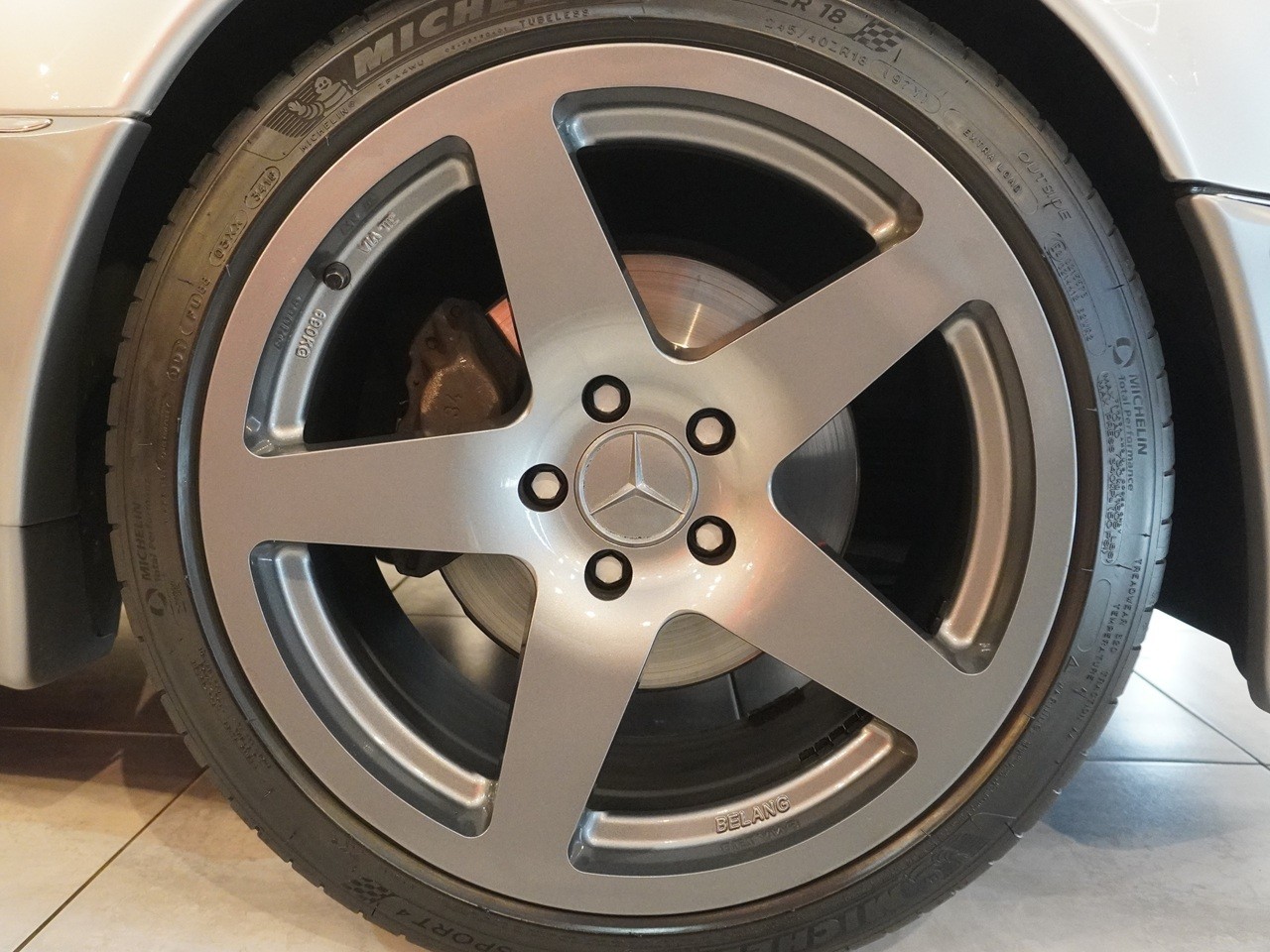 メルセデスベンツ　ミディアムクラス