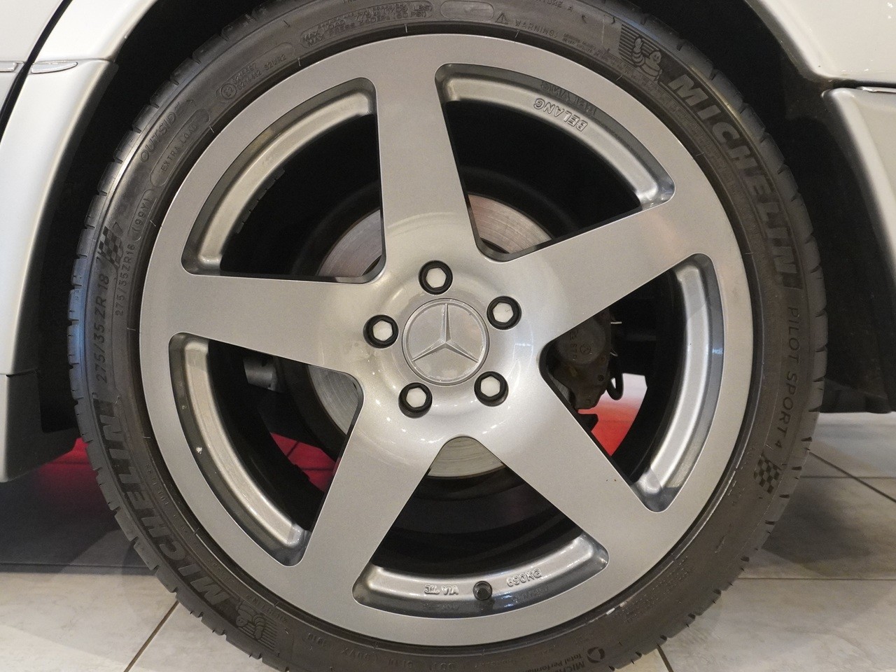 メルセデスベンツ　ミディアムクラス