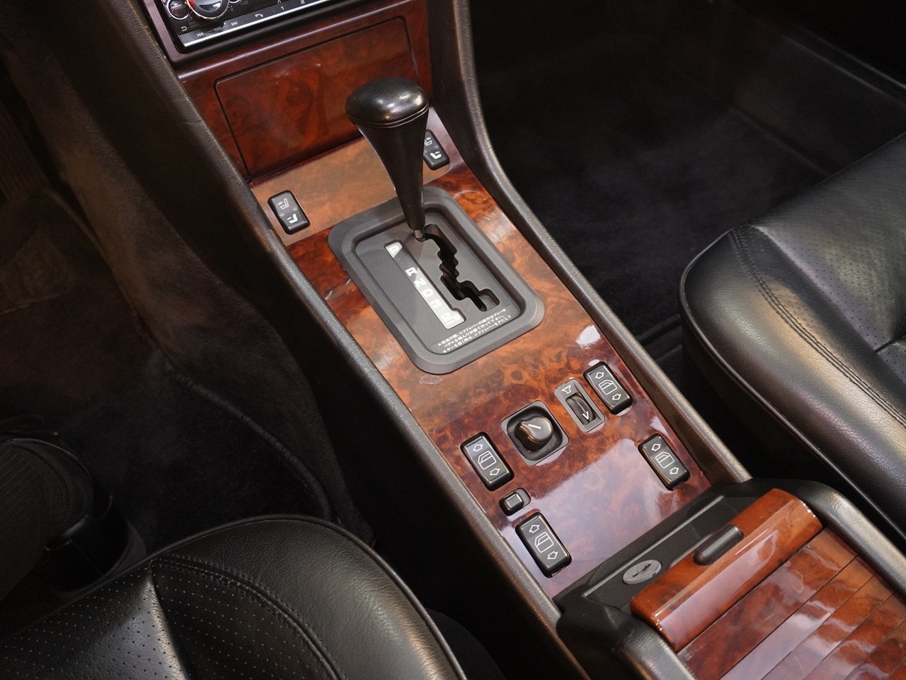 メルセデスベンツ　ミディアムクラス