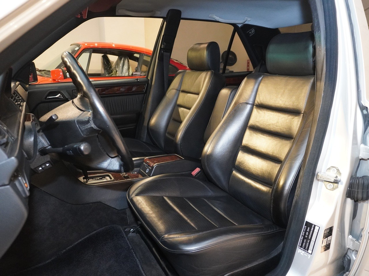 メルセデスベンツ　ミディアムクラス