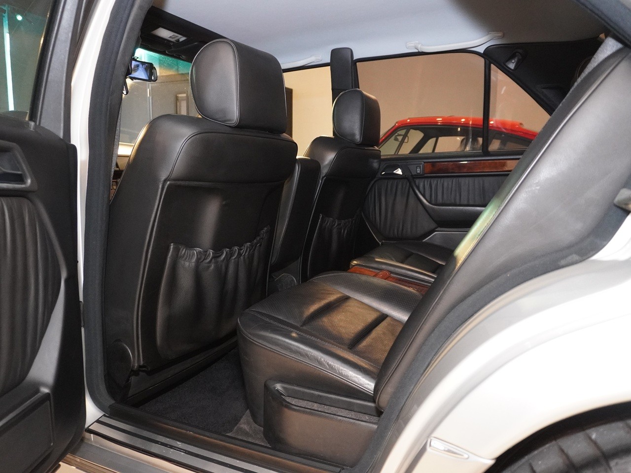 メルセデスベンツ　ミディアムクラス