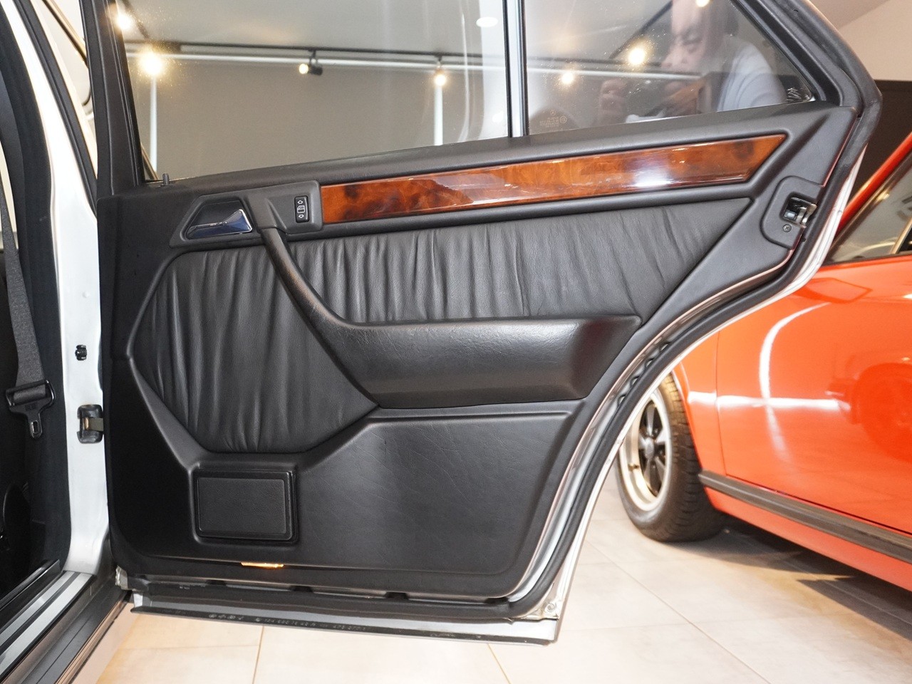 メルセデスベンツ　ミディアムクラス