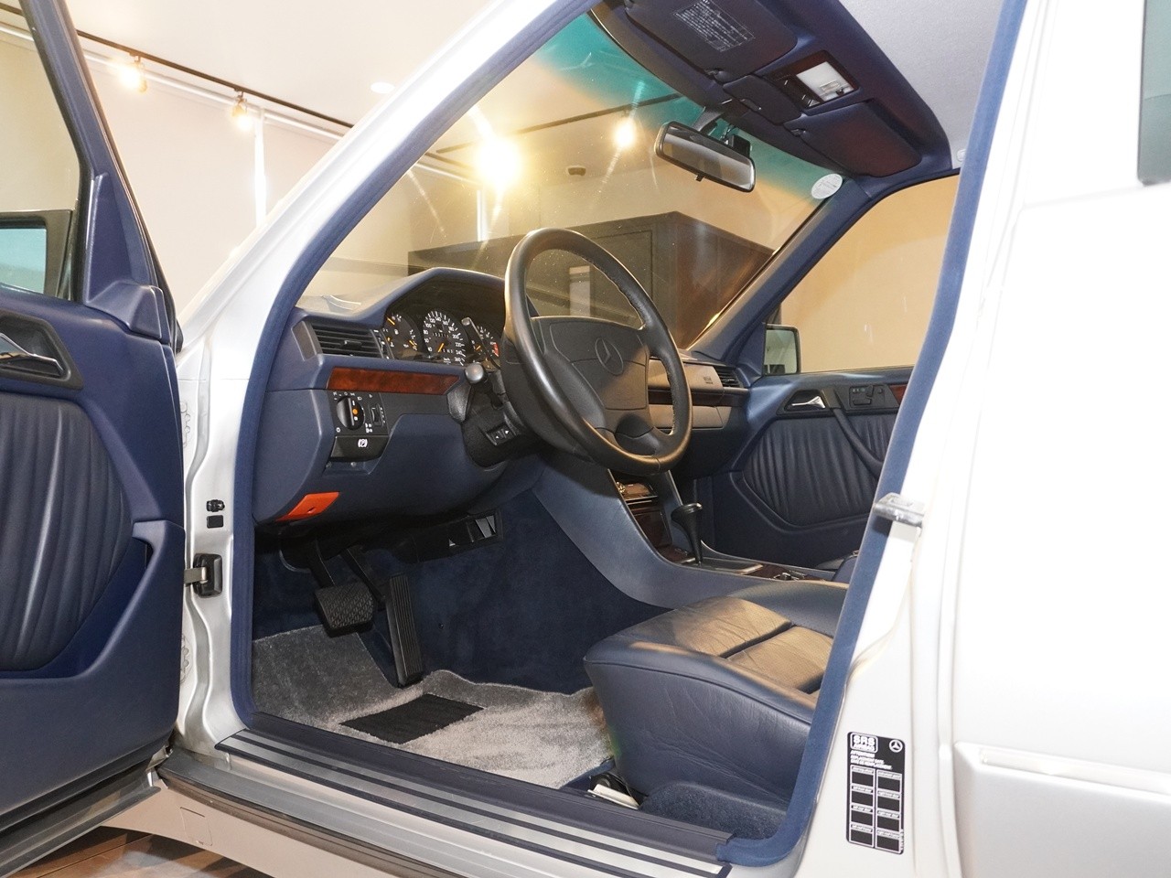 メルセデスベンツ　ミディアムクラス