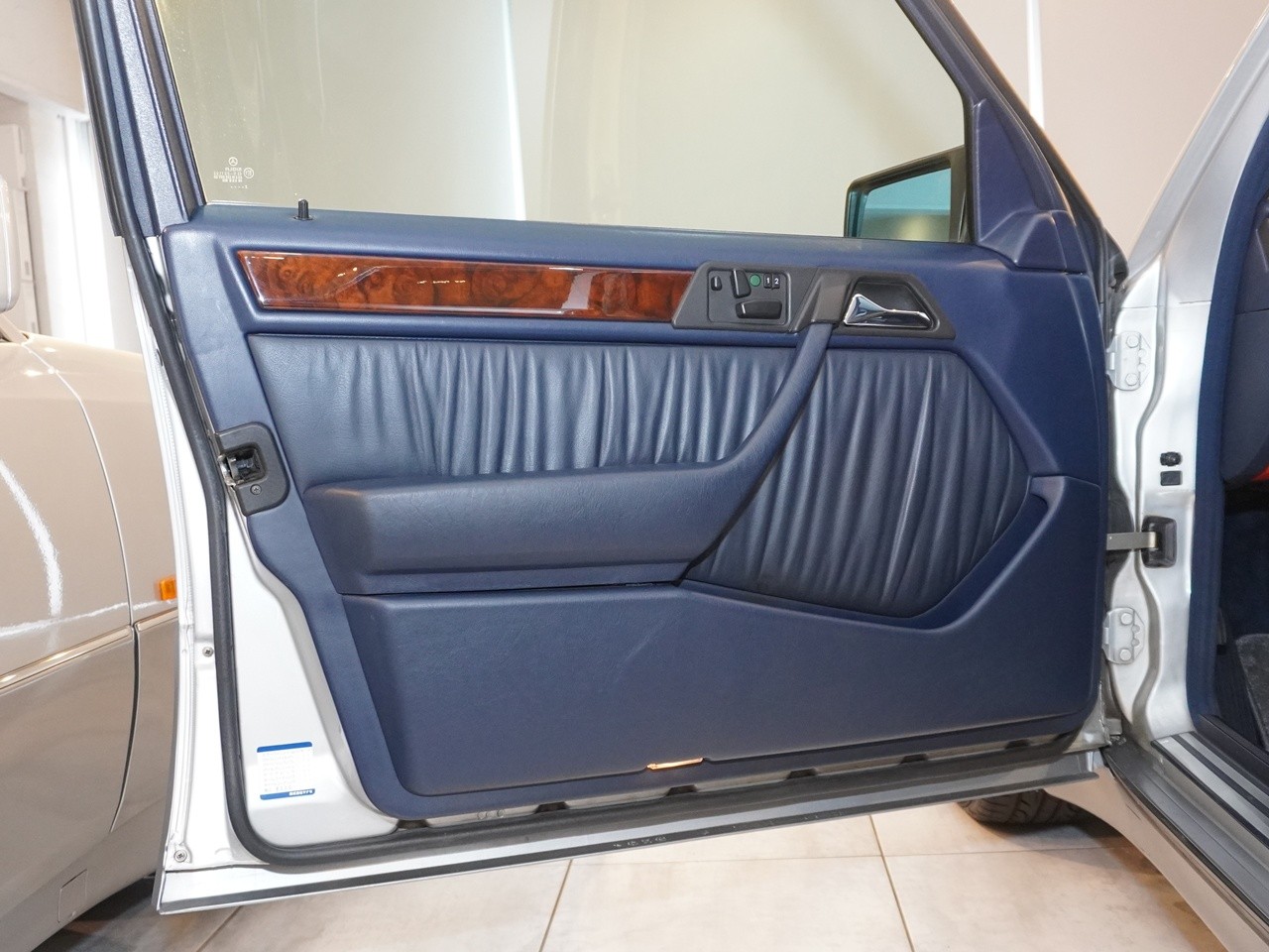 メルセデスベンツ　ミディアムクラス