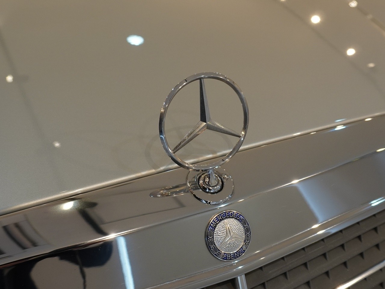 メルセデスベンツ　ミディアムクラス