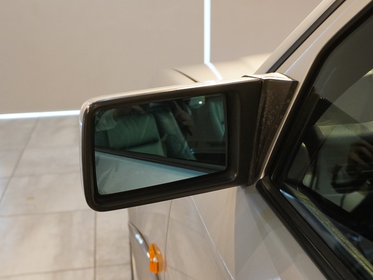 メルセデスベンツ　ミディアムクラス