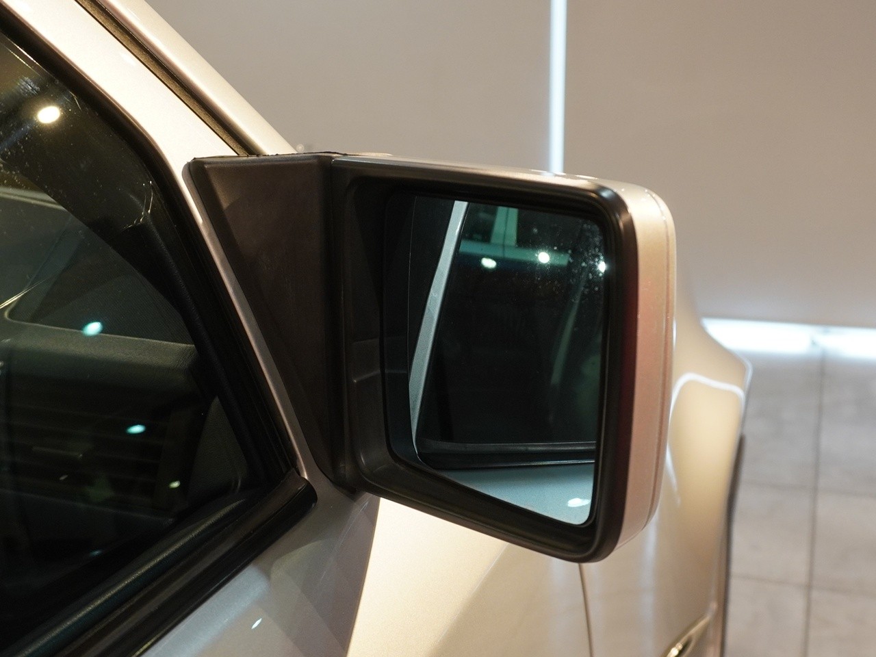 メルセデスベンツ　ミディアムクラス