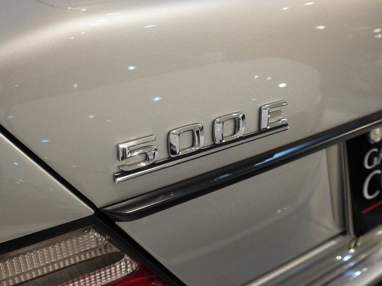 メルセデスベンツ　ミディアムクラス