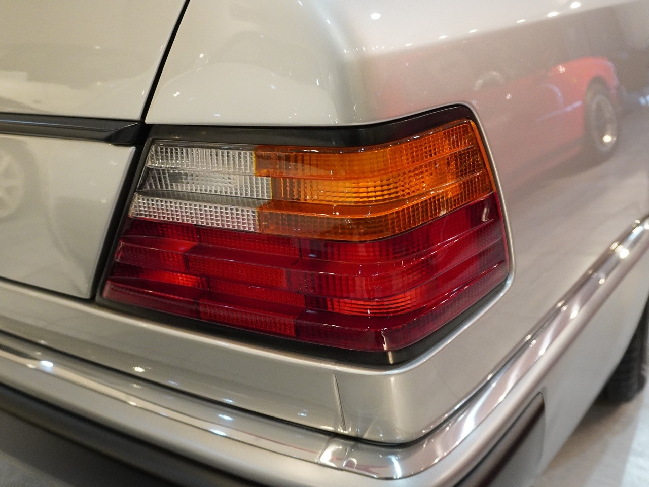 メルセデスベンツ　ミディアムクラス