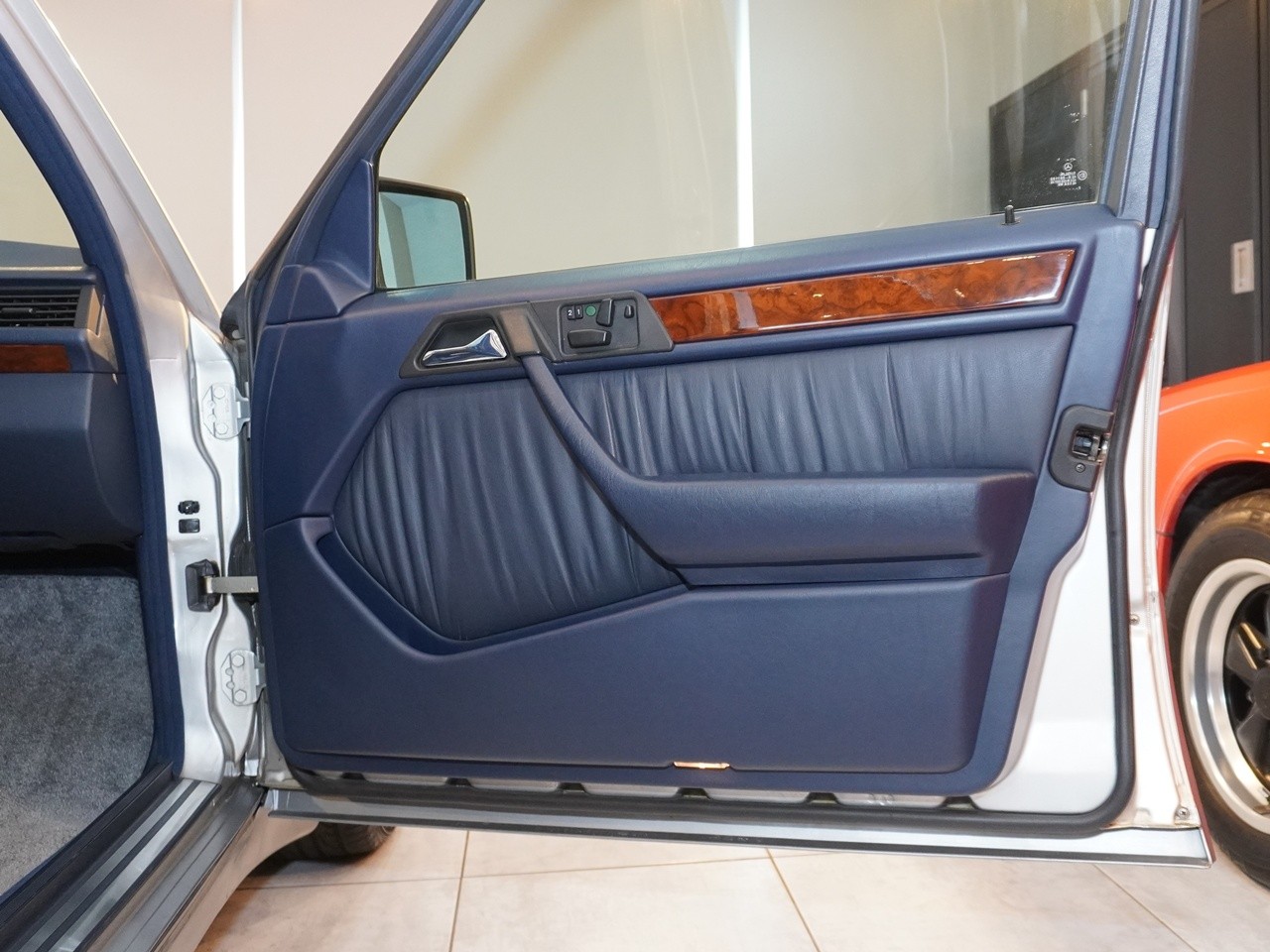 メルセデスベンツ　ミディアムクラス