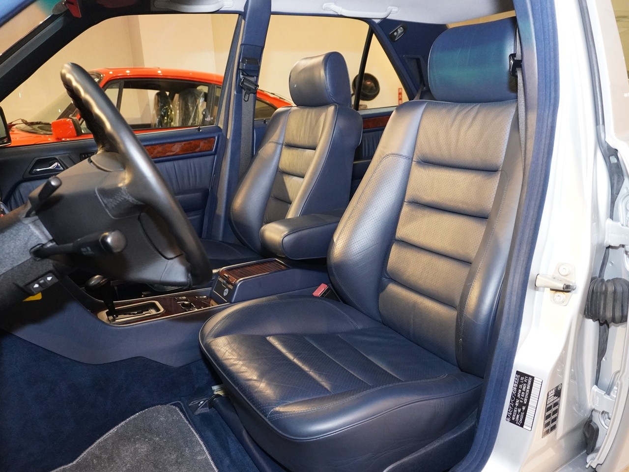 メルセデスベンツ　ミディアムクラス