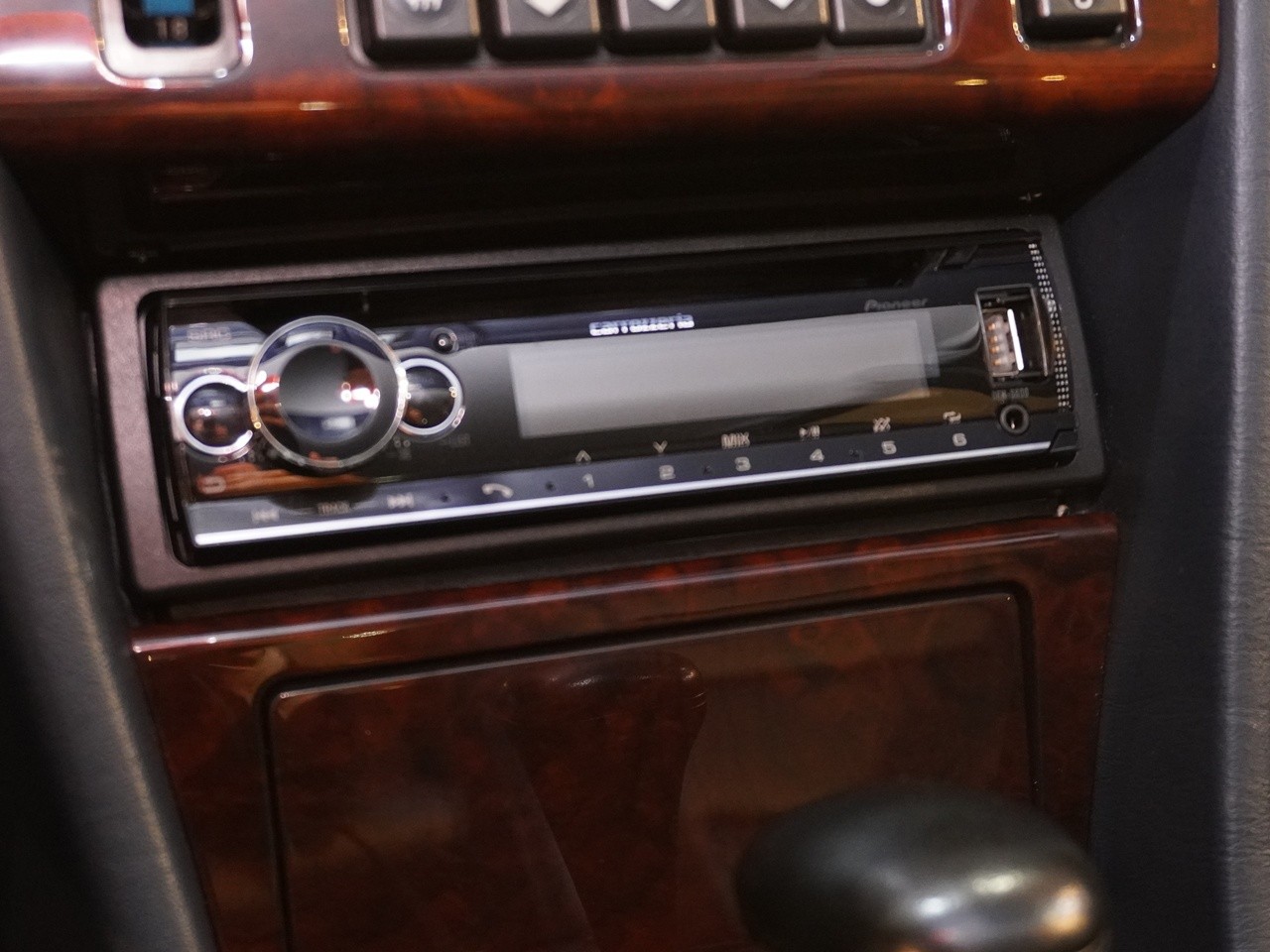 メルセデスベンツ　ミディアムクラス